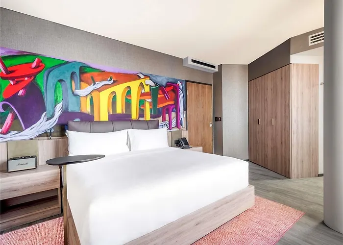 Mondrian Condesa Hotel *